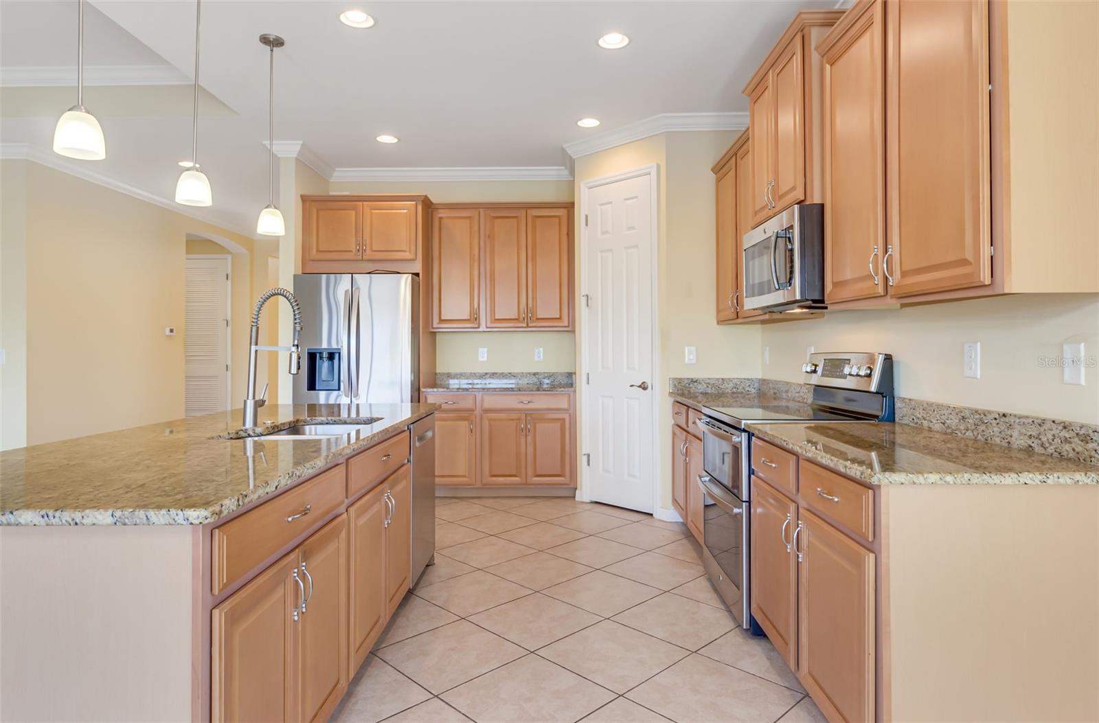 7486 TALON BAY DR — photo 11