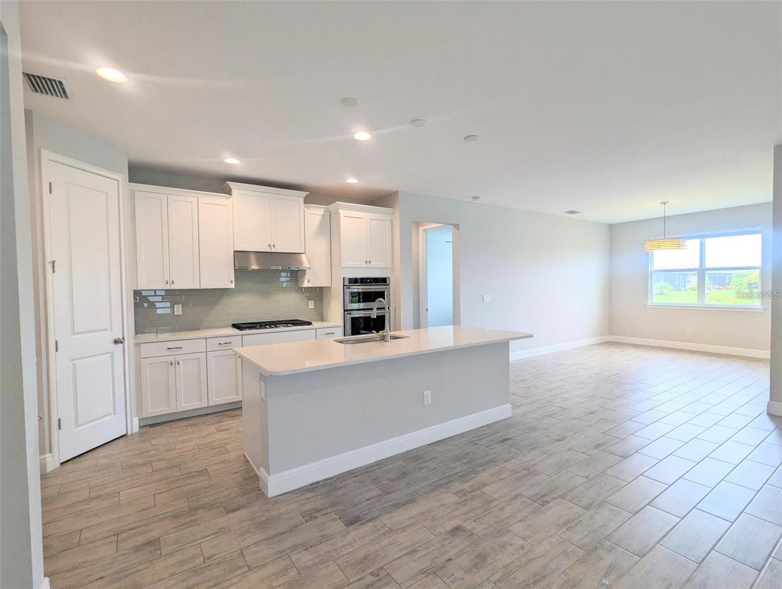5834 LONG SHORE LOOP — photo 3