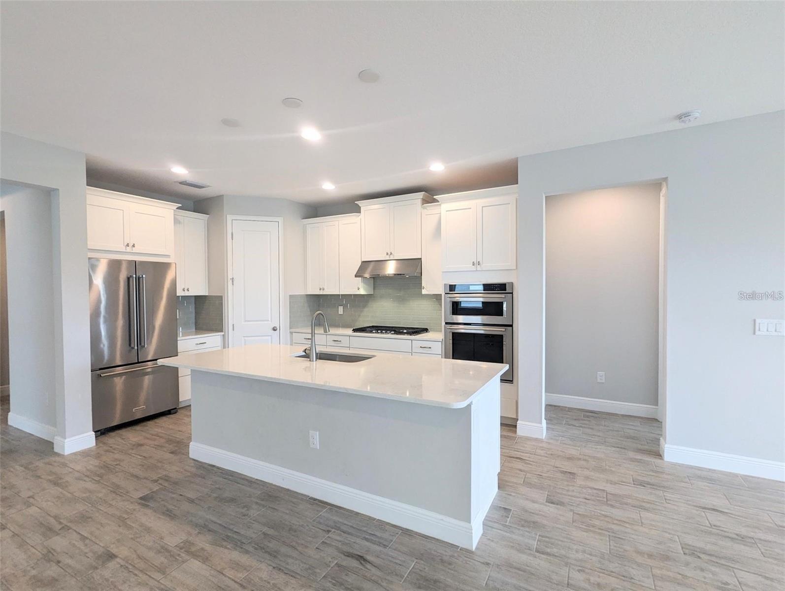 5834 LONG SHORE LOOP — photo 2