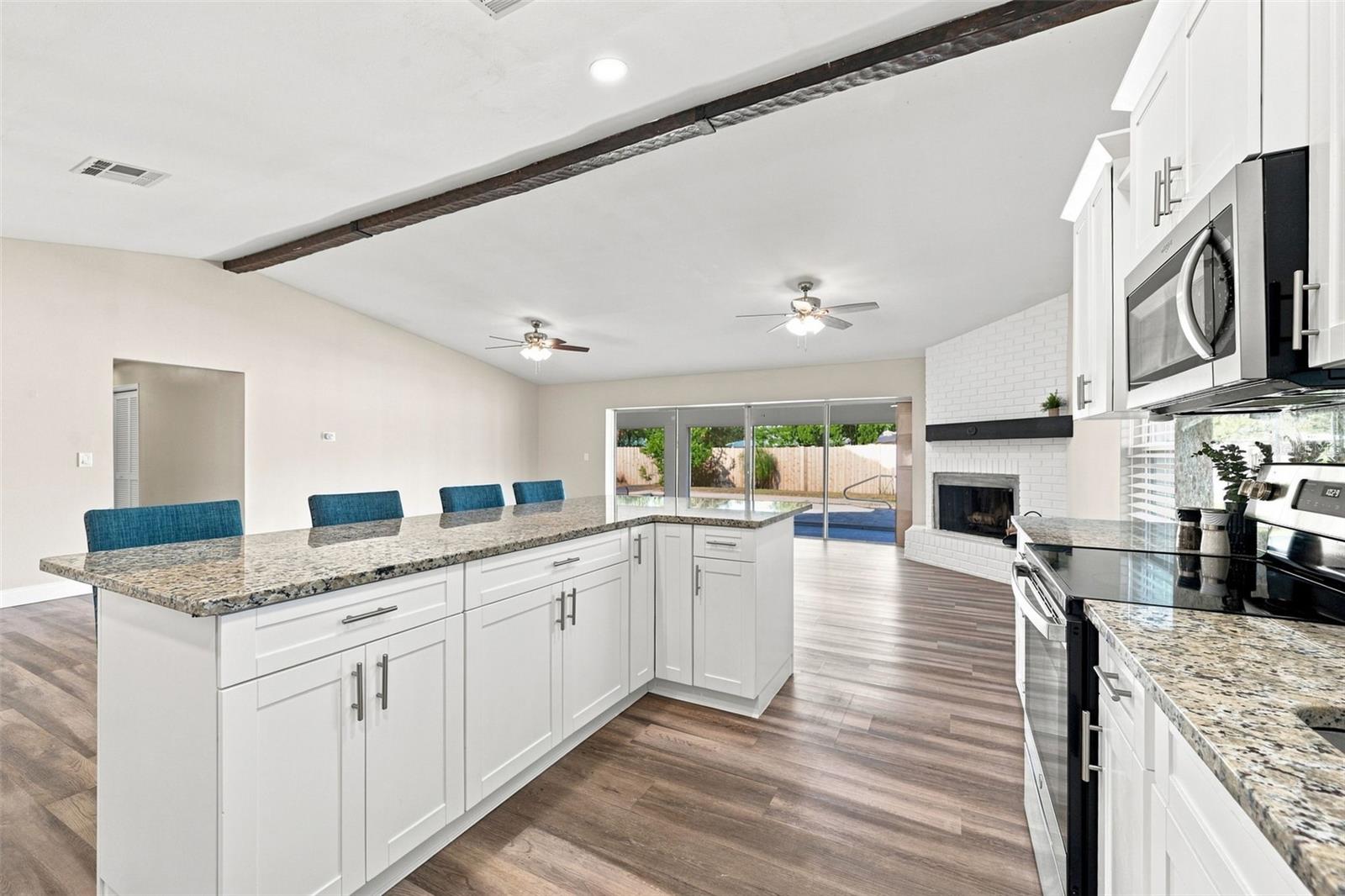 3276 FOX HILL DR — photo 21