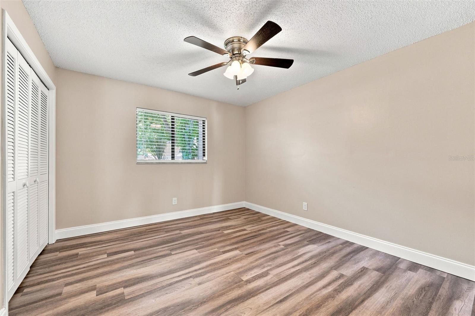 3276 FOX HILL DR — photo 29