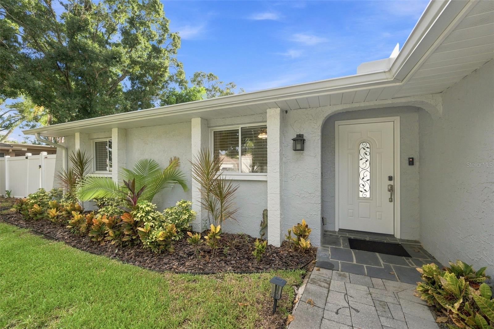 3276 FOX HILL DR — photo 8