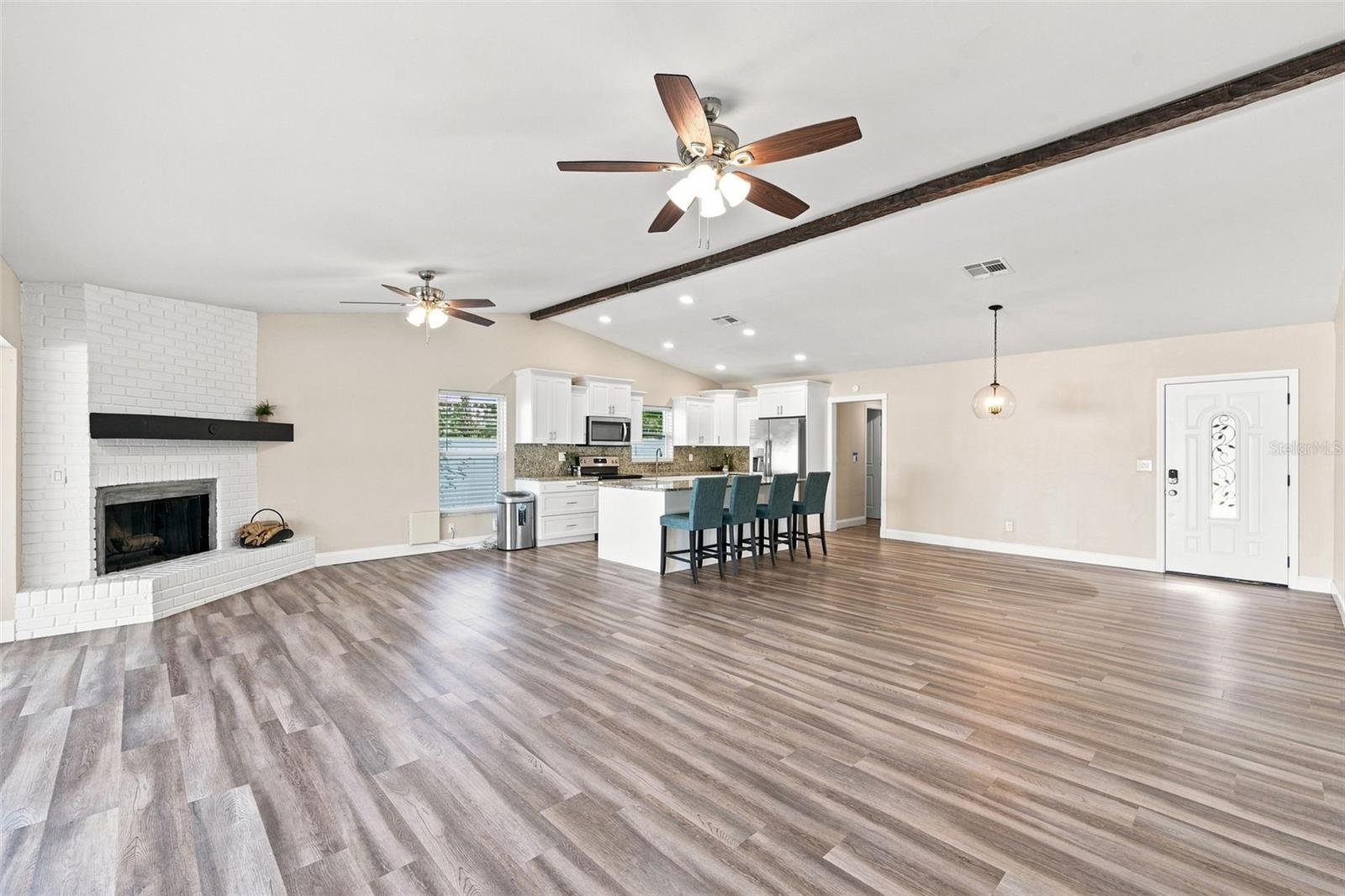 3276 FOX HILL DR — photo 13