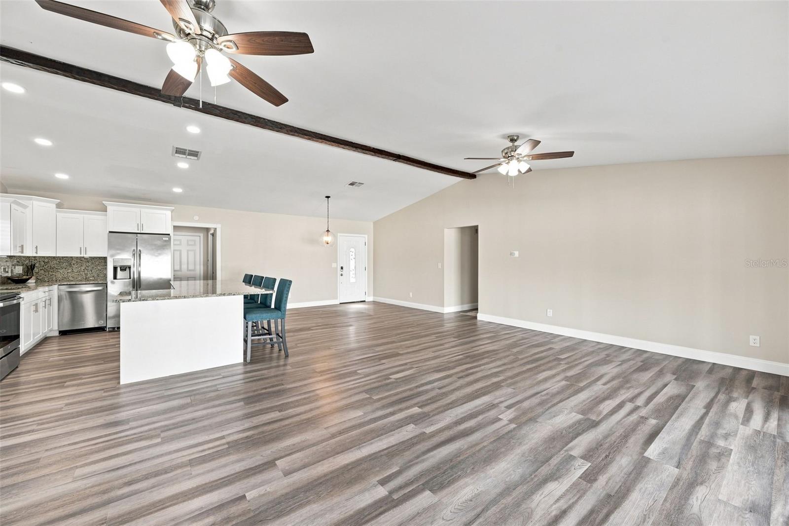 3276 FOX HILL DR — photo 12