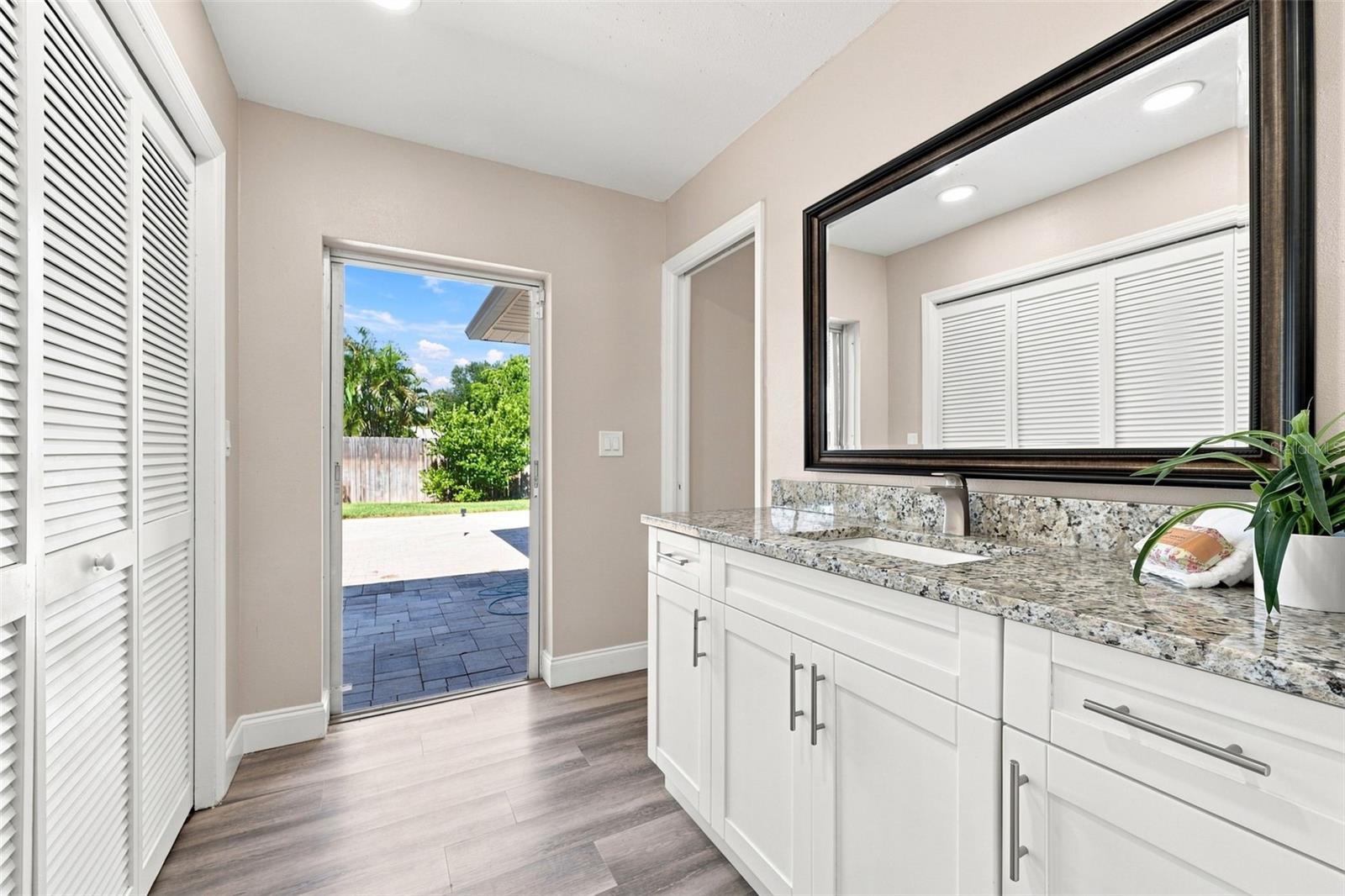 3276 FOX HILL DR — photo 28