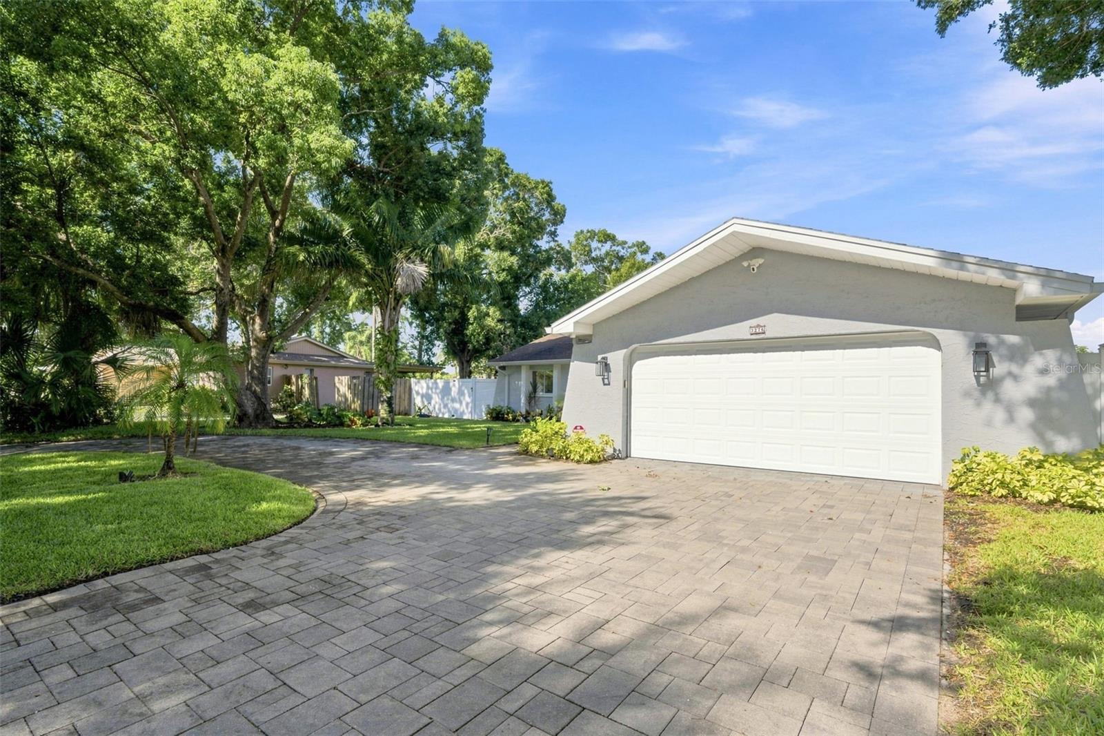3276 FOX HILL DR — photo 7