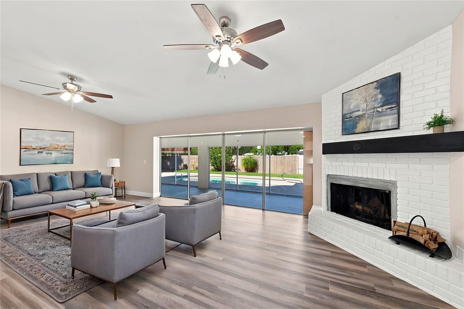 3276 FOX HILL DR — photo 10