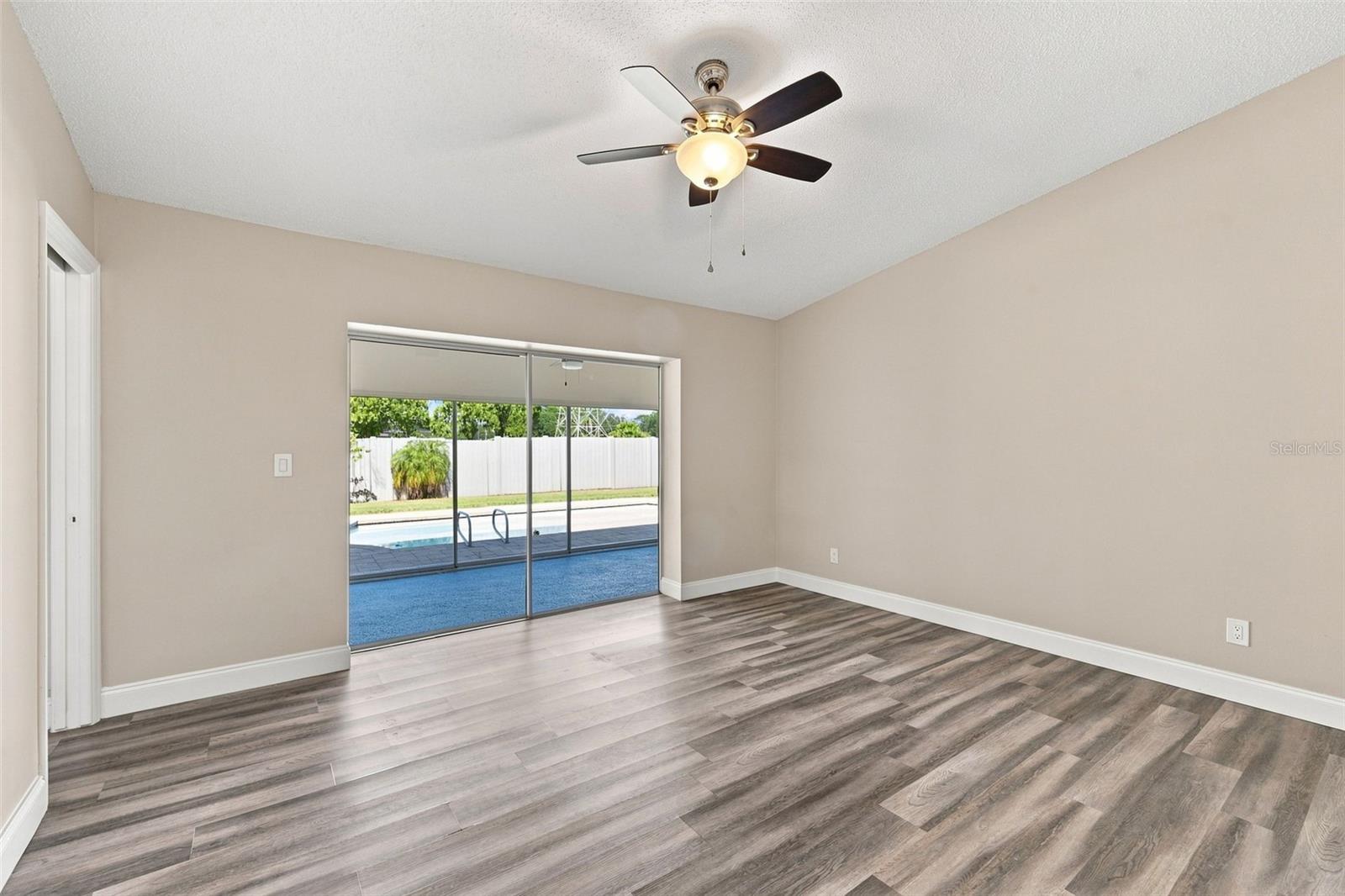 3276 FOX HILL DR — photo 23