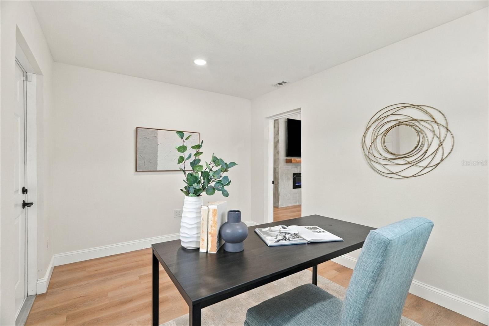 625 FOLSOM ST S — photo 26