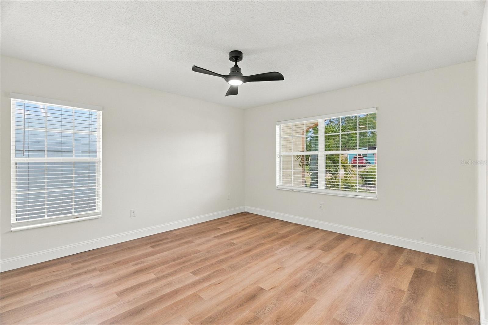 625 FOLSOM ST S — photo 27
