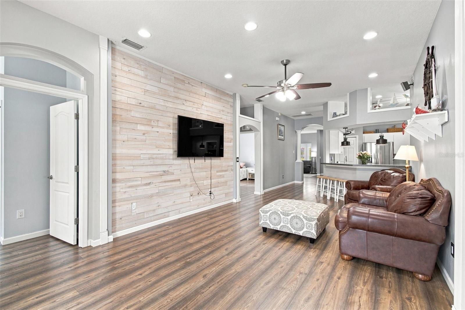 9710 WHITE BARN WAY — photo 22