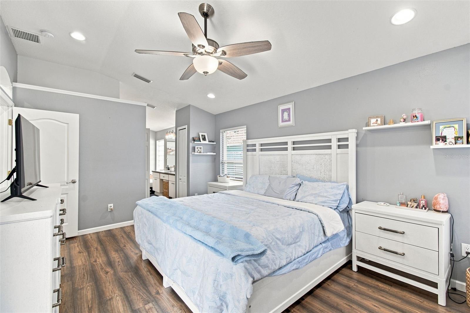 9710 WHITE BARN WAY — photo 33
