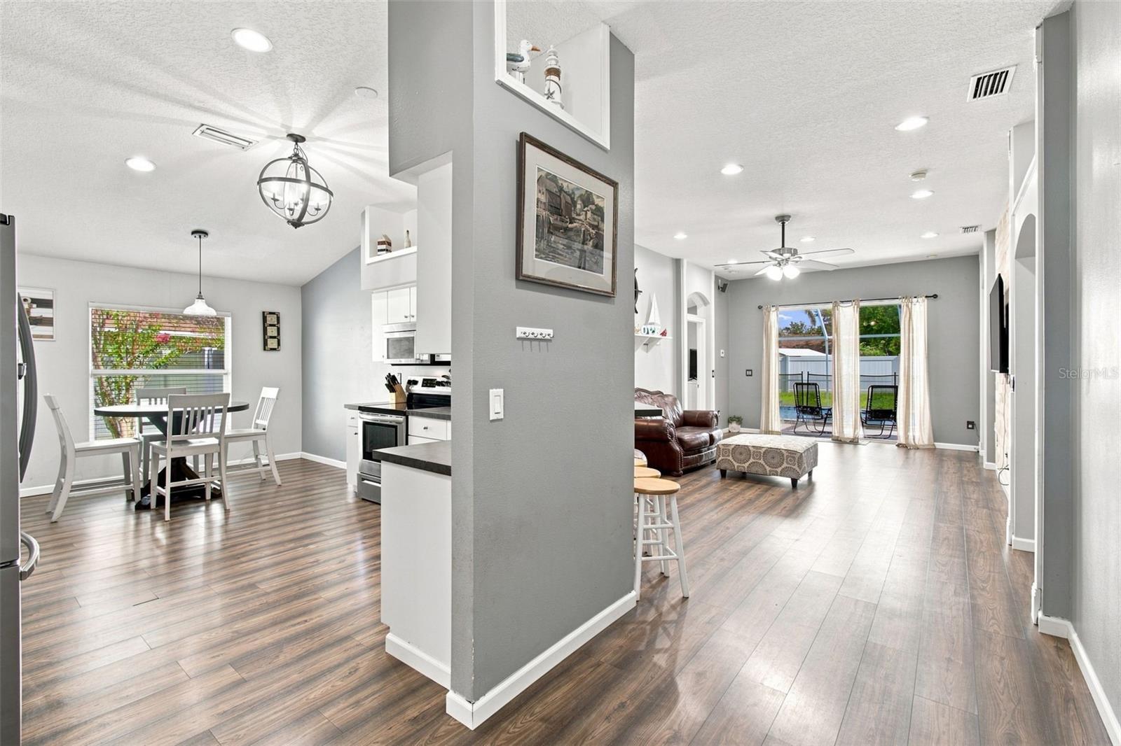 9710 WHITE BARN WAY — photo 10