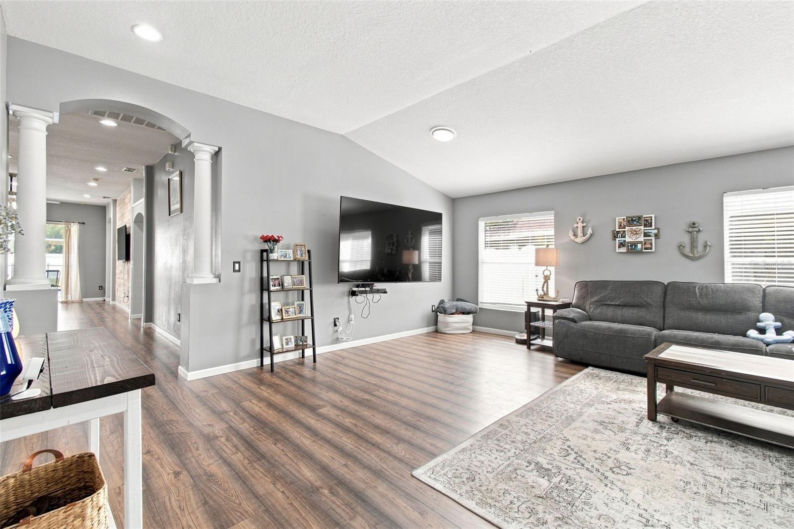 9710 WHITE BARN WAY — photo 5
