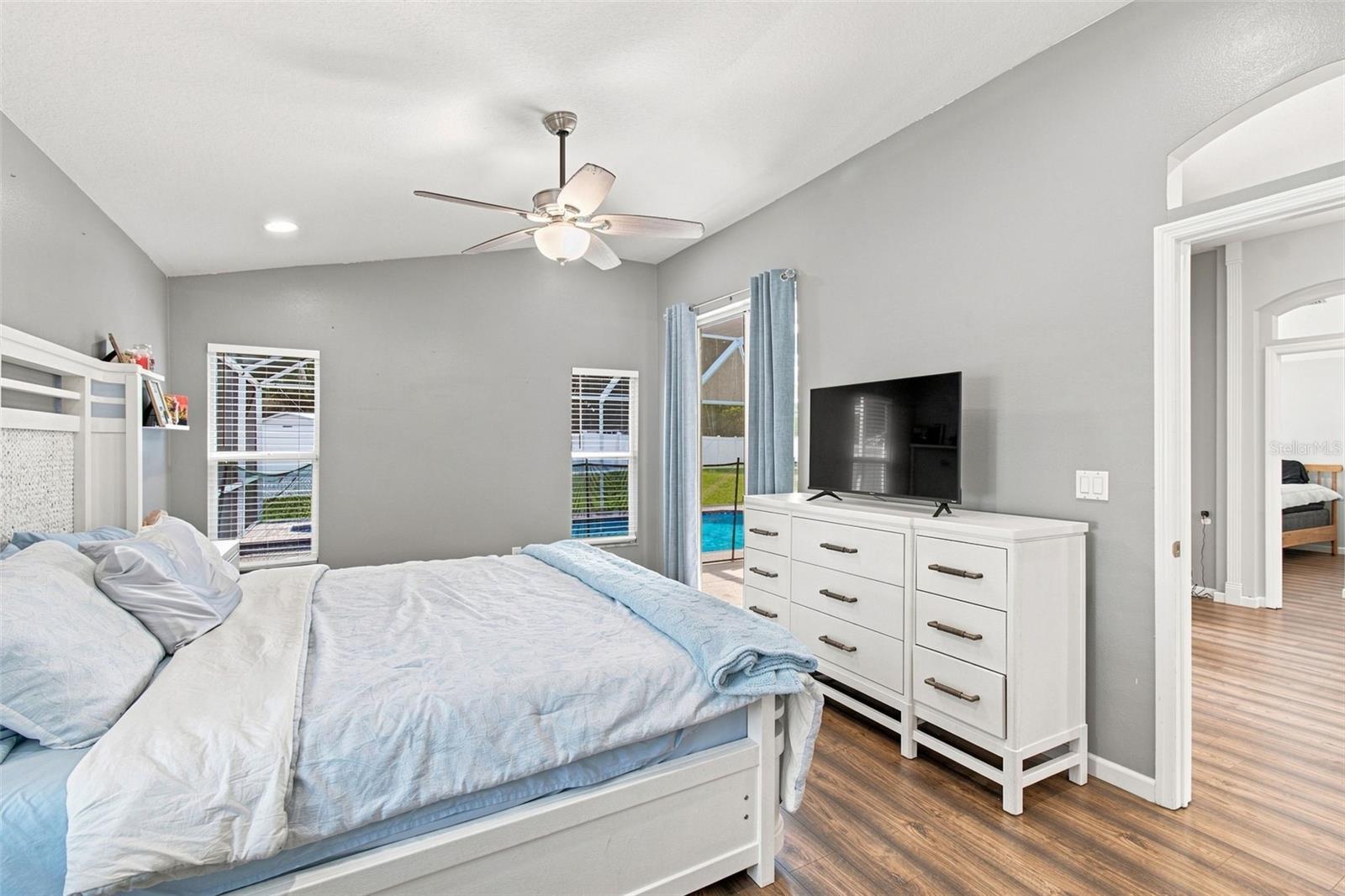 9710 WHITE BARN WAY — photo 32