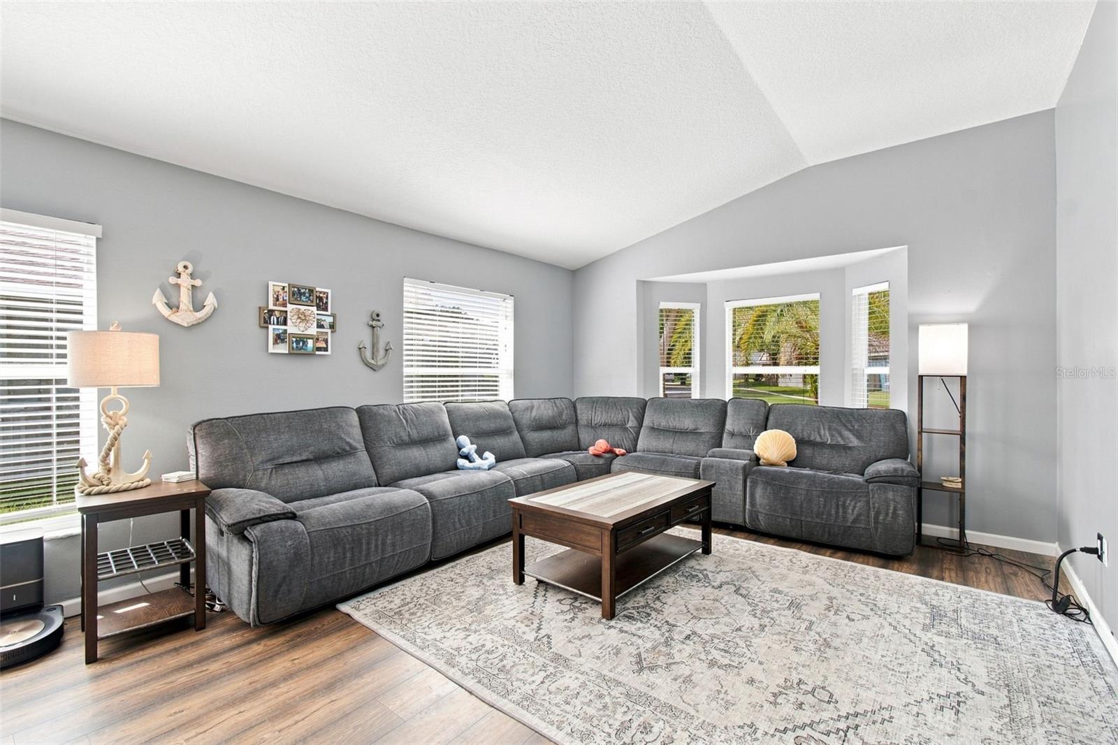 9710 WHITE BARN WAY — photo 8