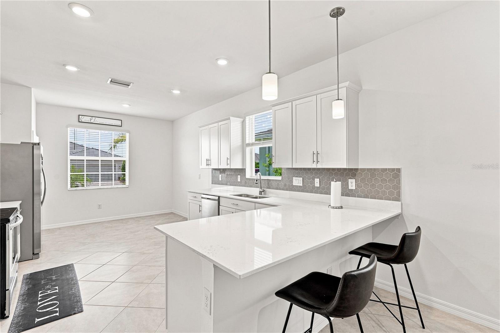11330 BURGUNDY DR — photo 7