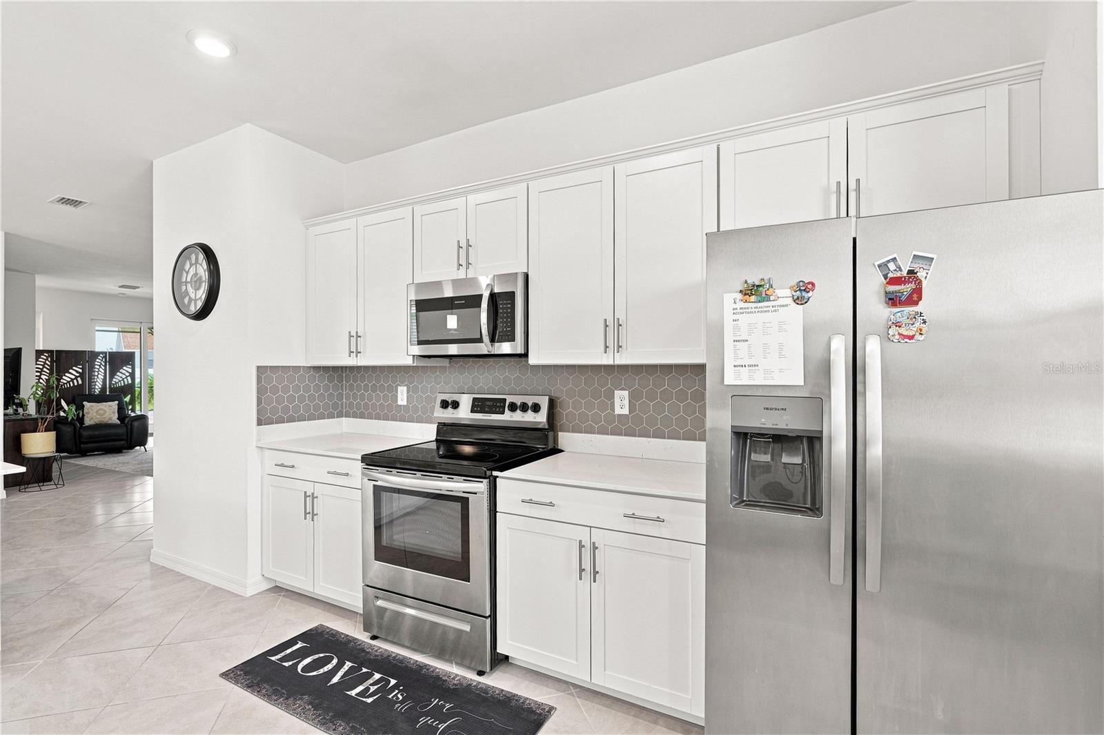 11330 BURGUNDY DR — photo 10