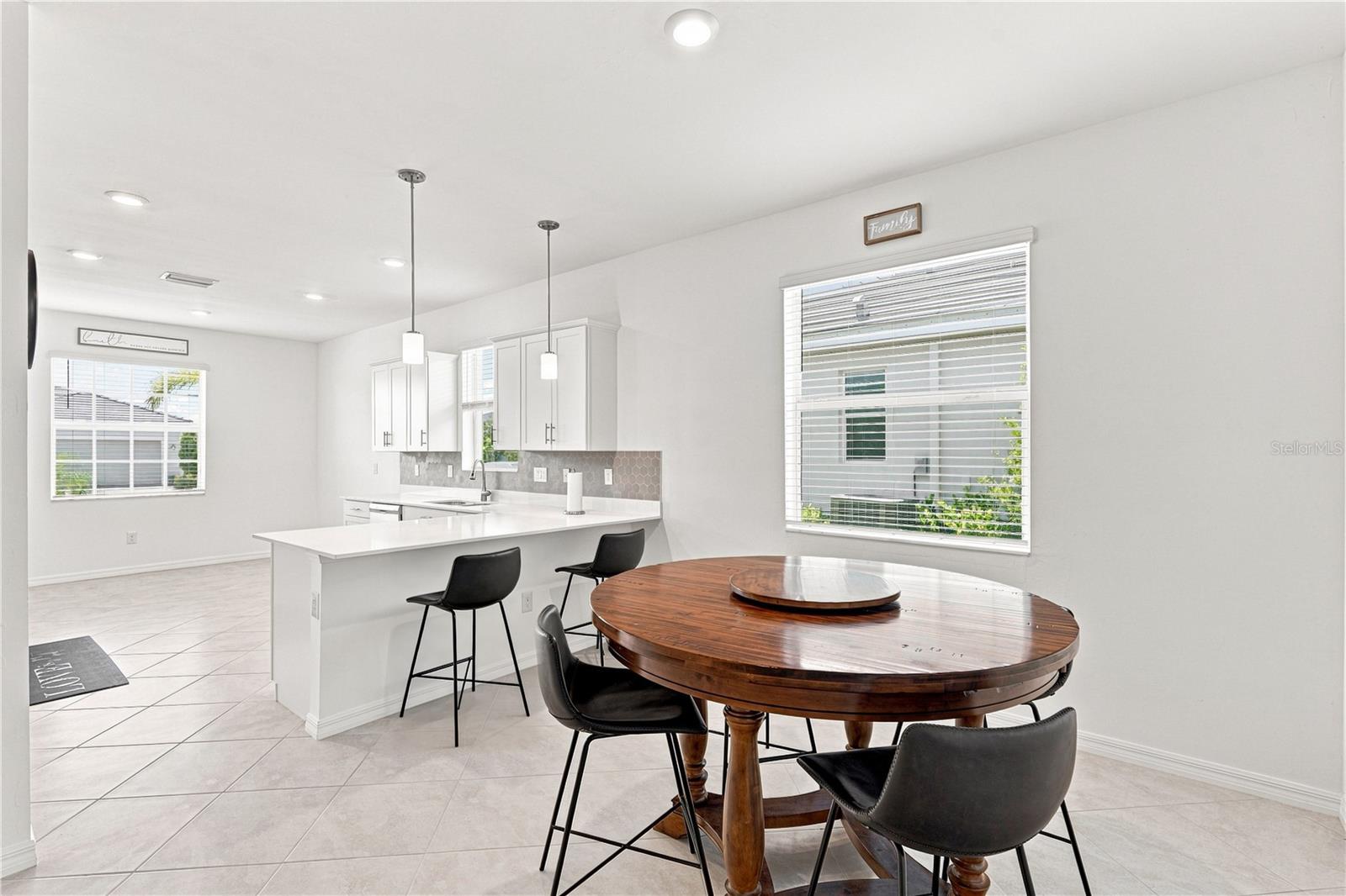 11330 BURGUNDY DR — photo 6