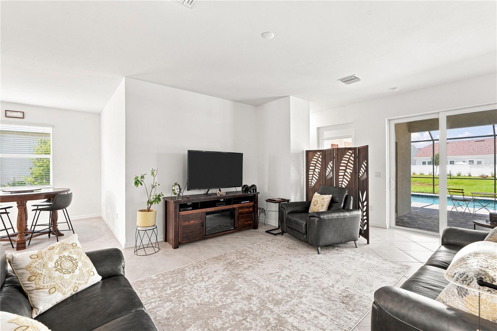 11330 BURGUNDY DR — photo 14