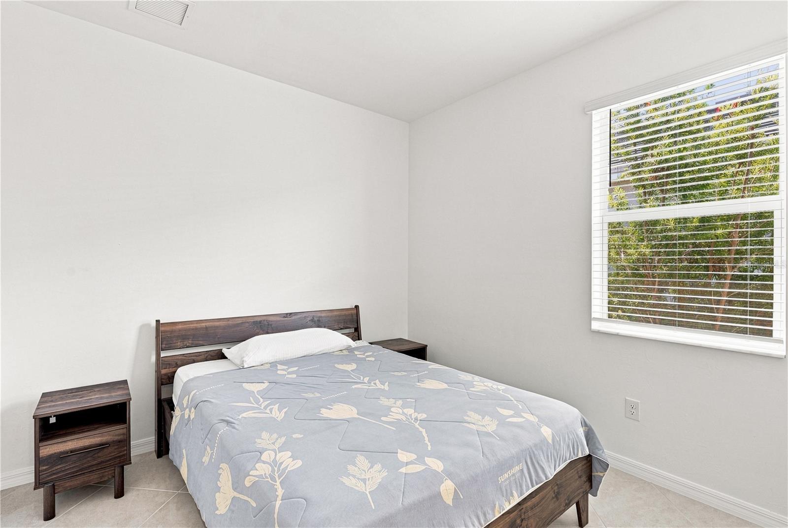 11330 BURGUNDY DR — photo 17