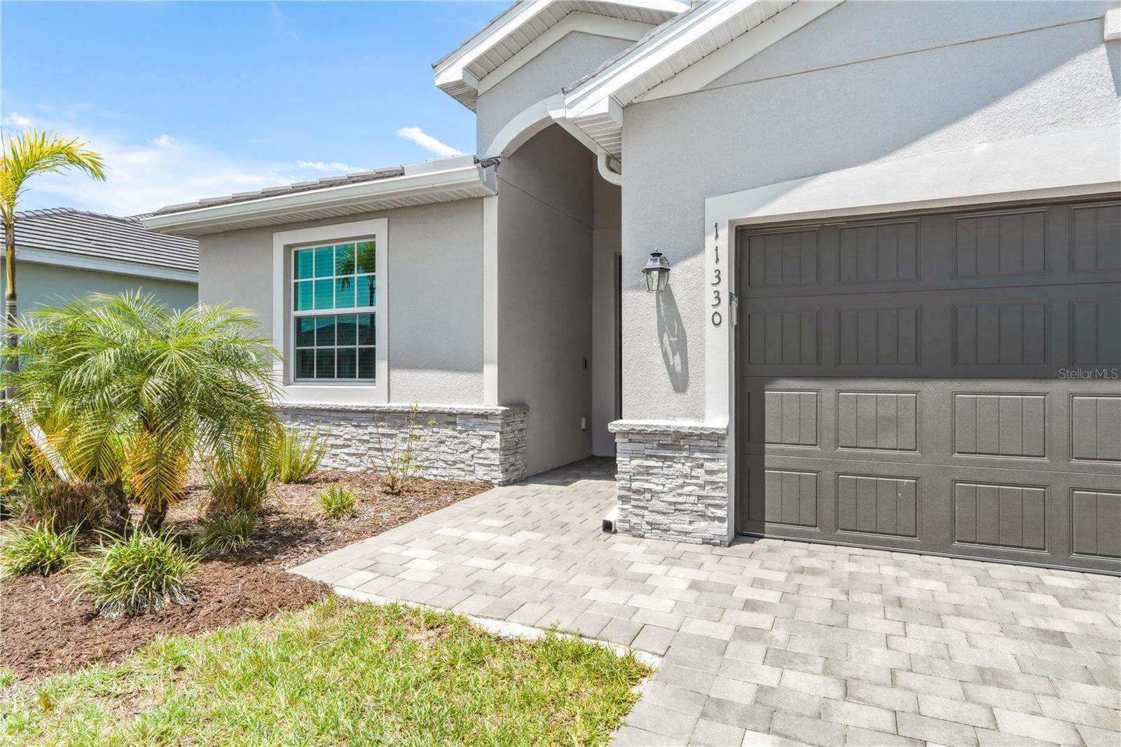 11330 BURGUNDY DR — photo 2