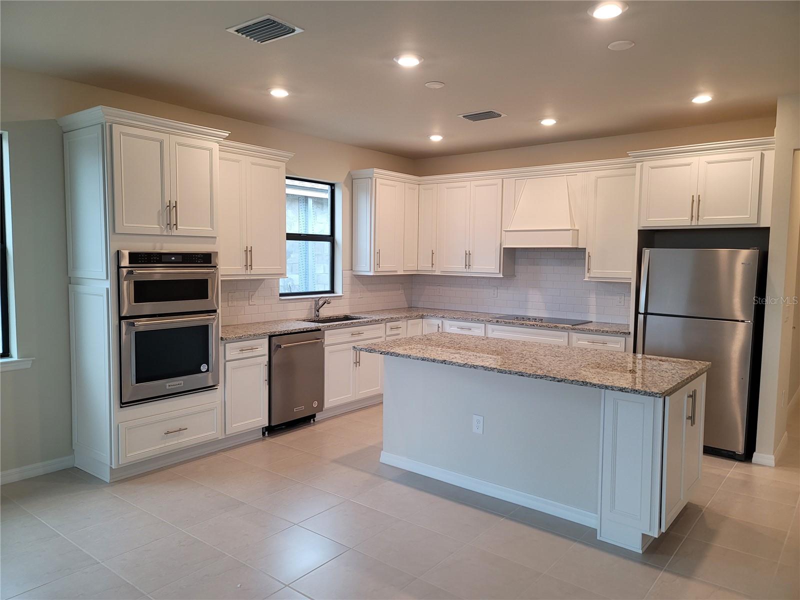 2530 BUCKTHORN LOOP — photo 3