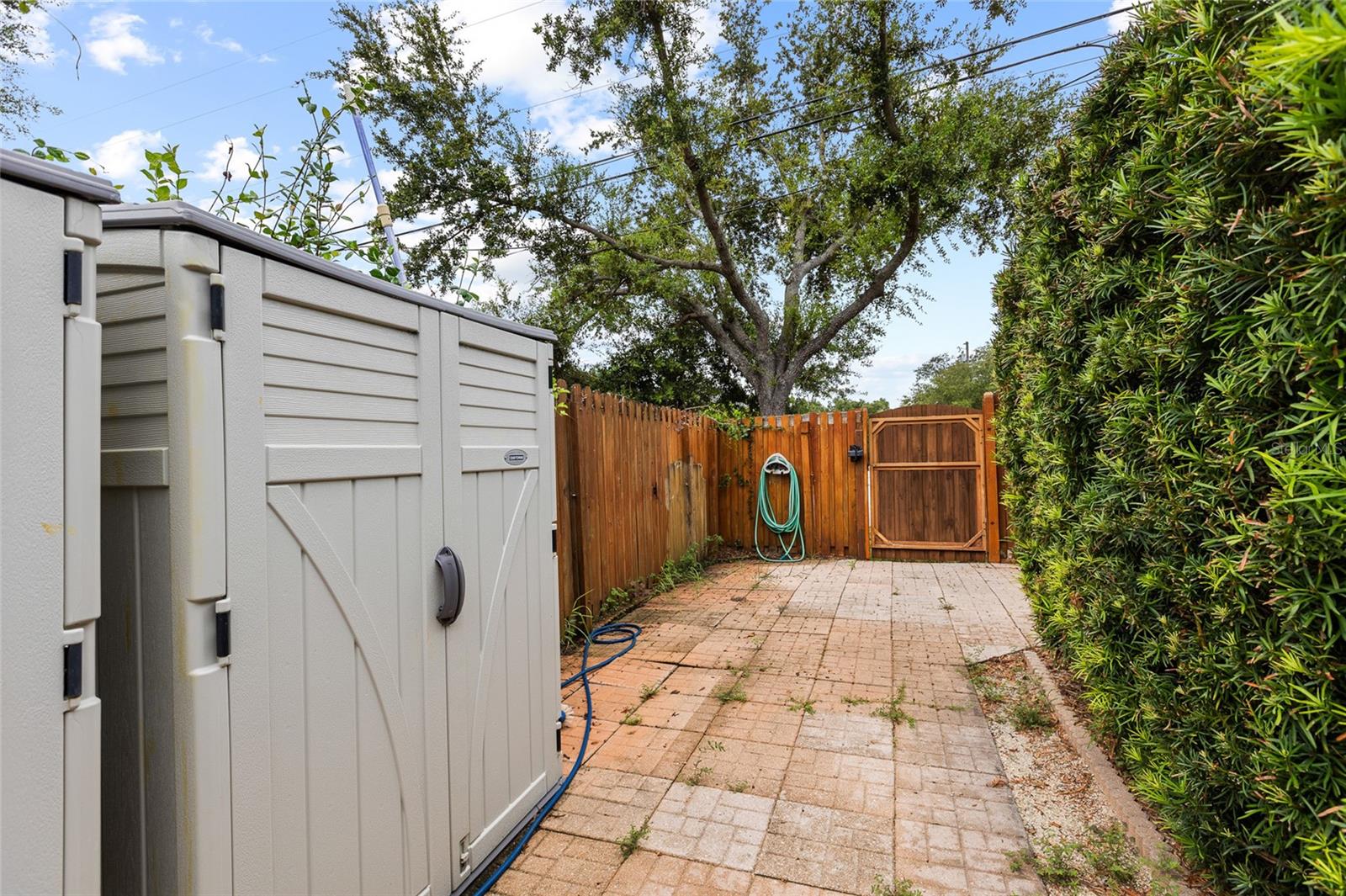 1702 MEADOW OAK LN — photo 39