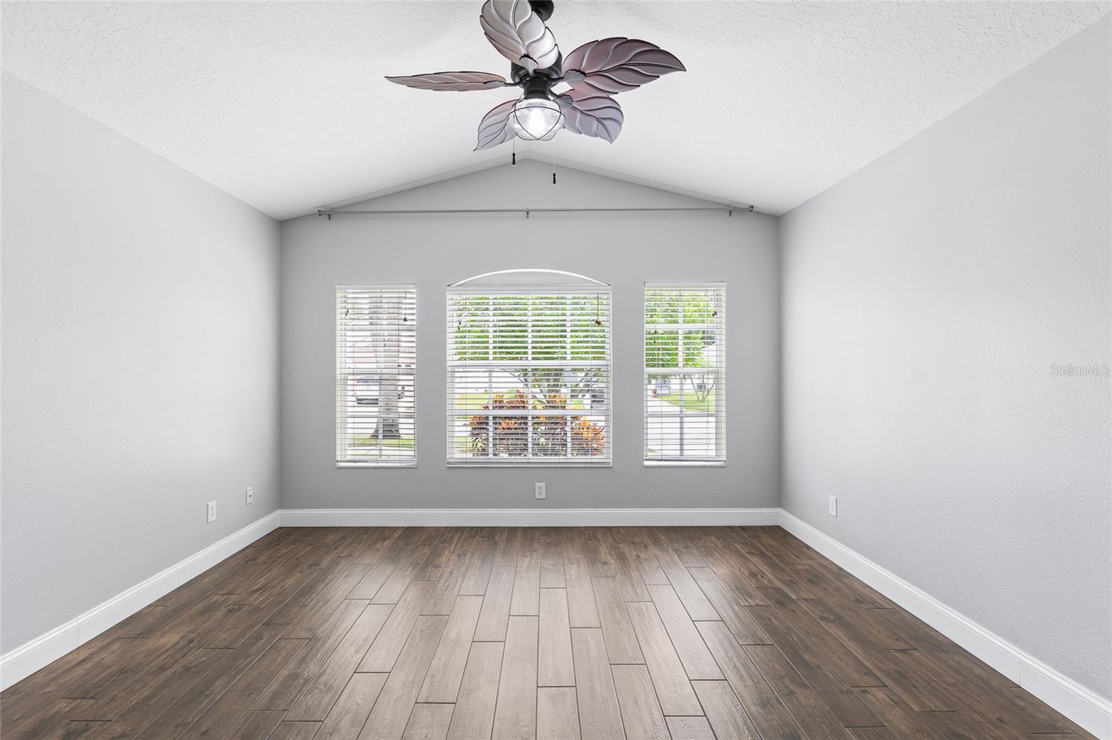 1702 MEADOW OAK LN — photo 18