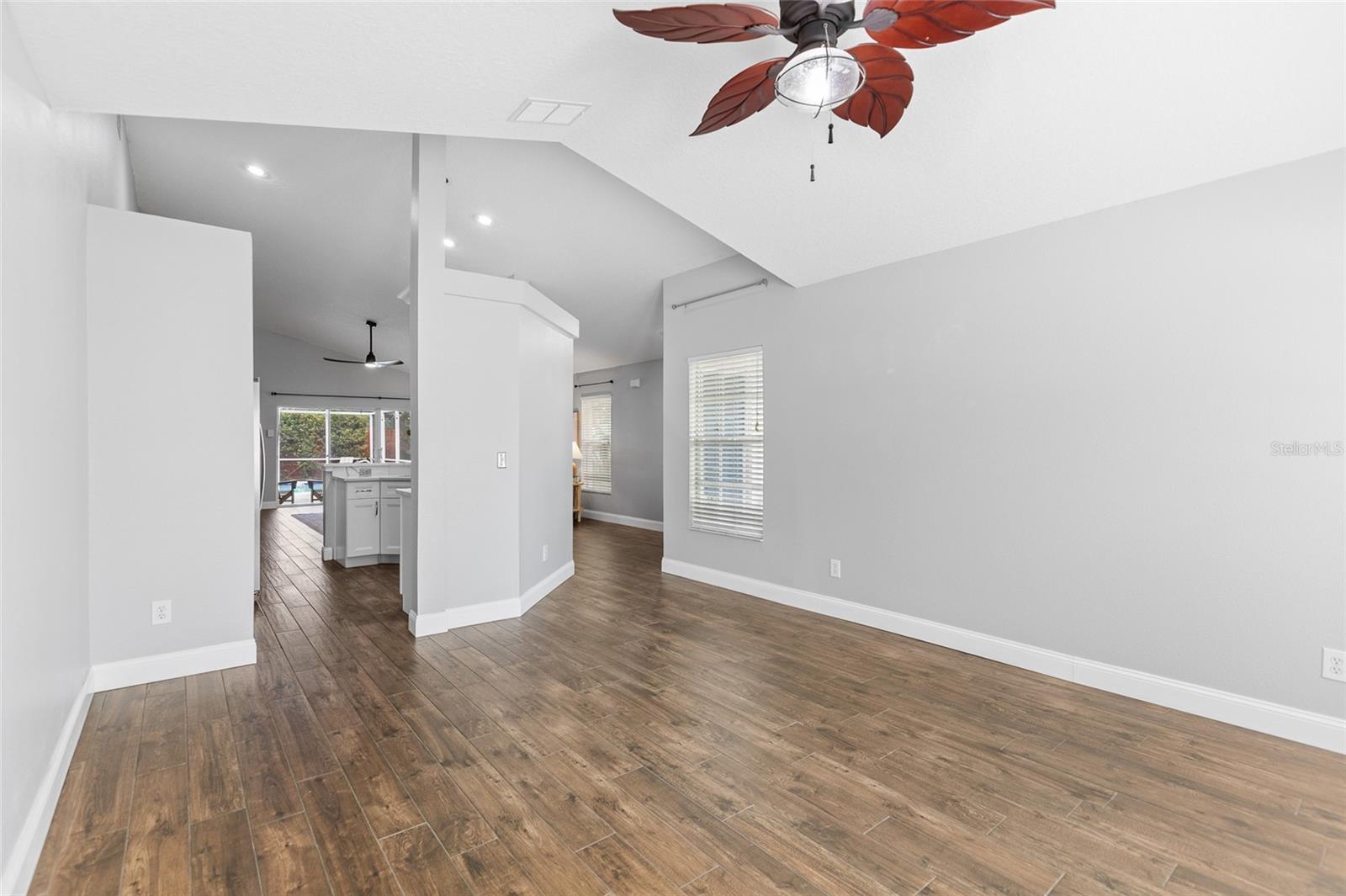 1702 MEADOW OAK LN — photo 15