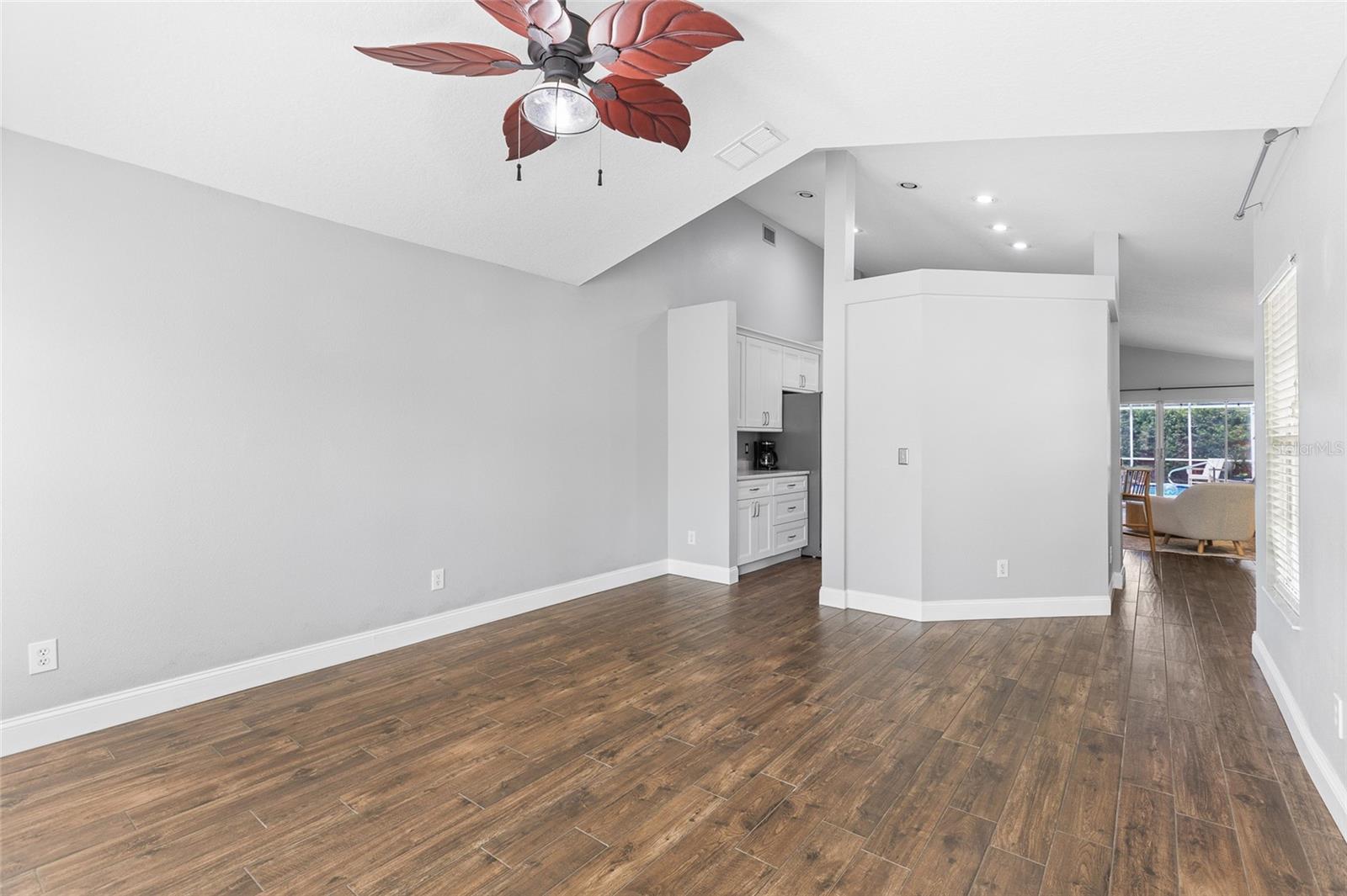 1702 MEADOW OAK LN — photo 16