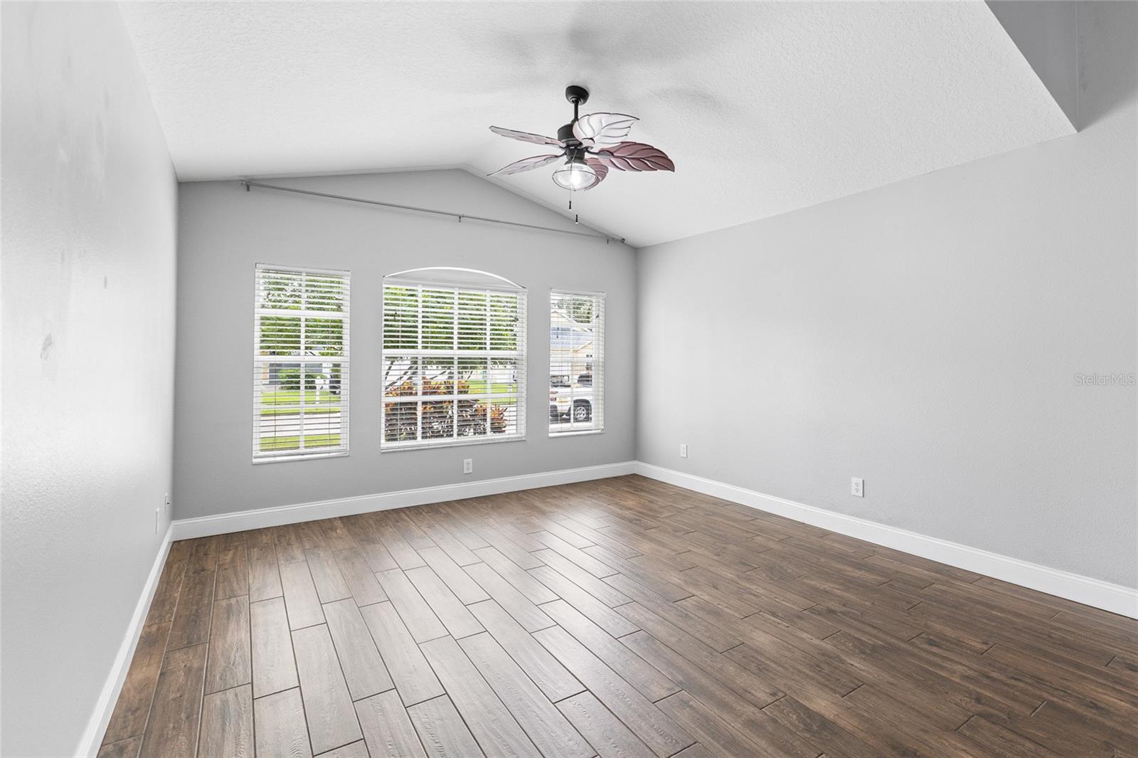 1702 MEADOW OAK LN — photo 17