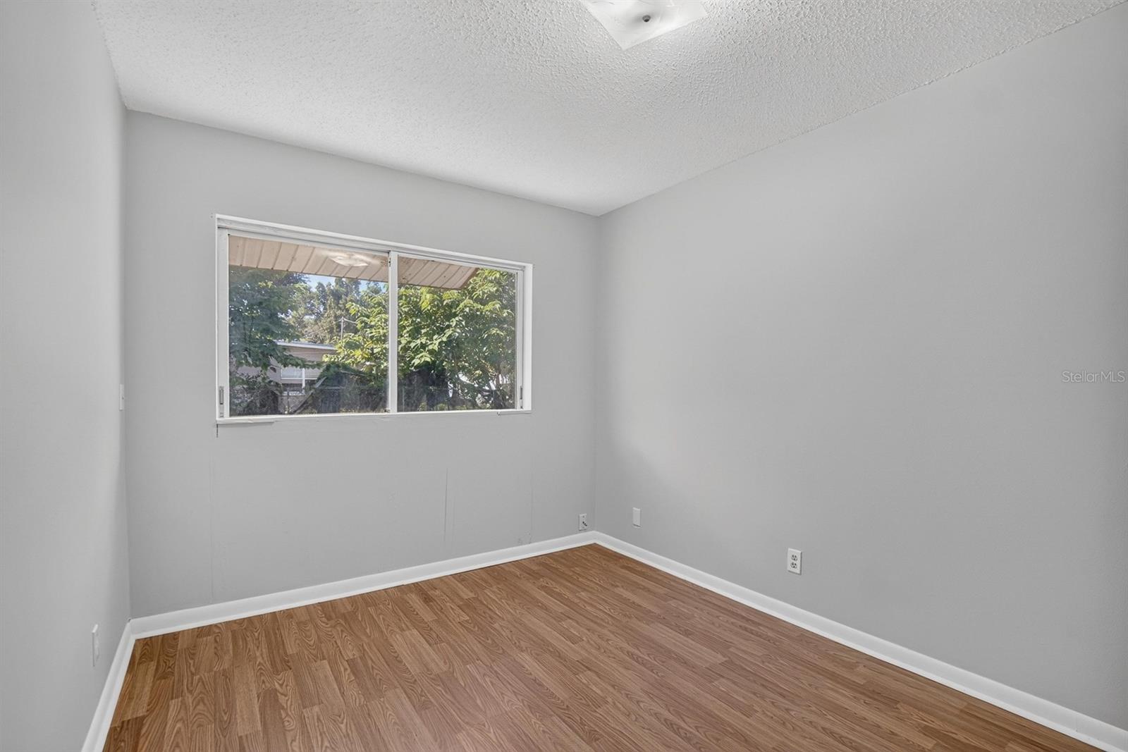403 ALMA DR — photo 31