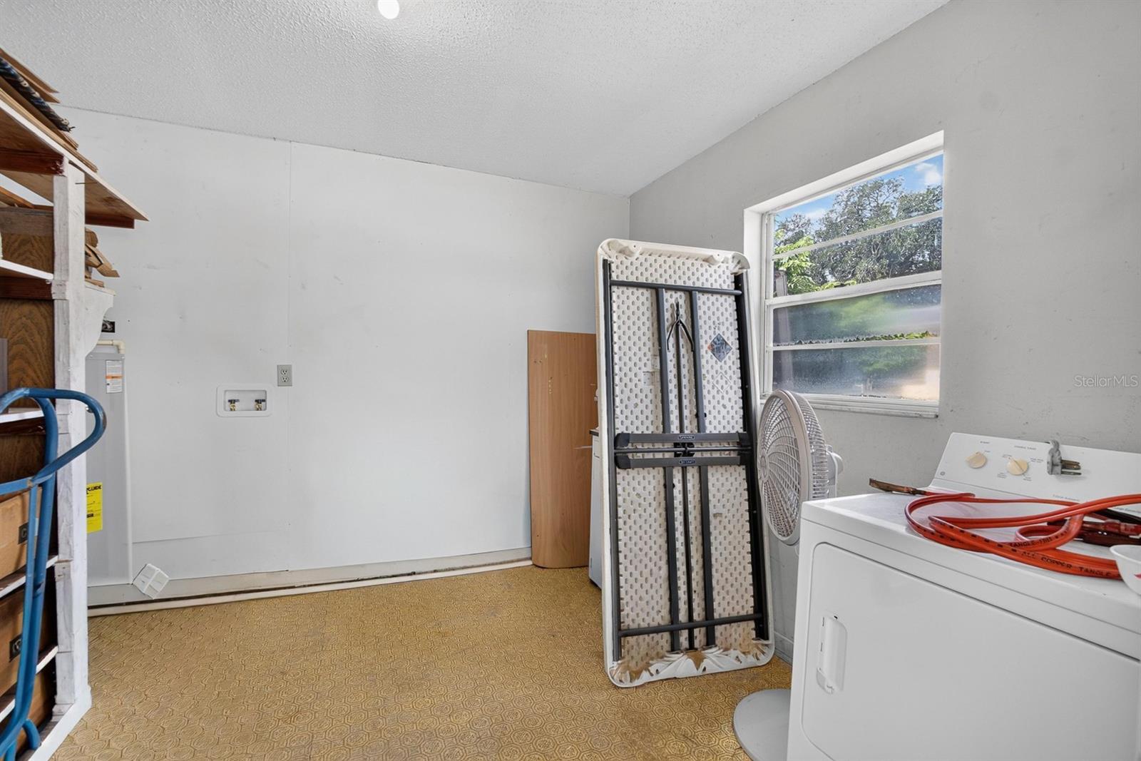 403 ALMA DR — photo 39