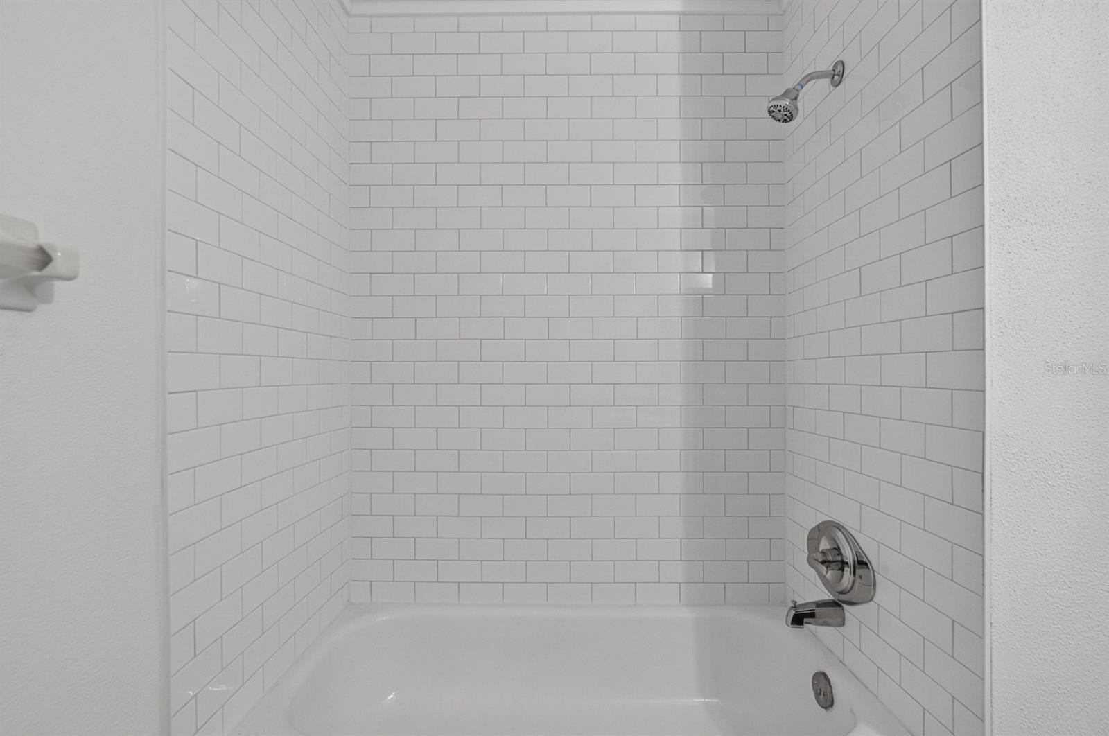 403 ALMA DR — photo 35