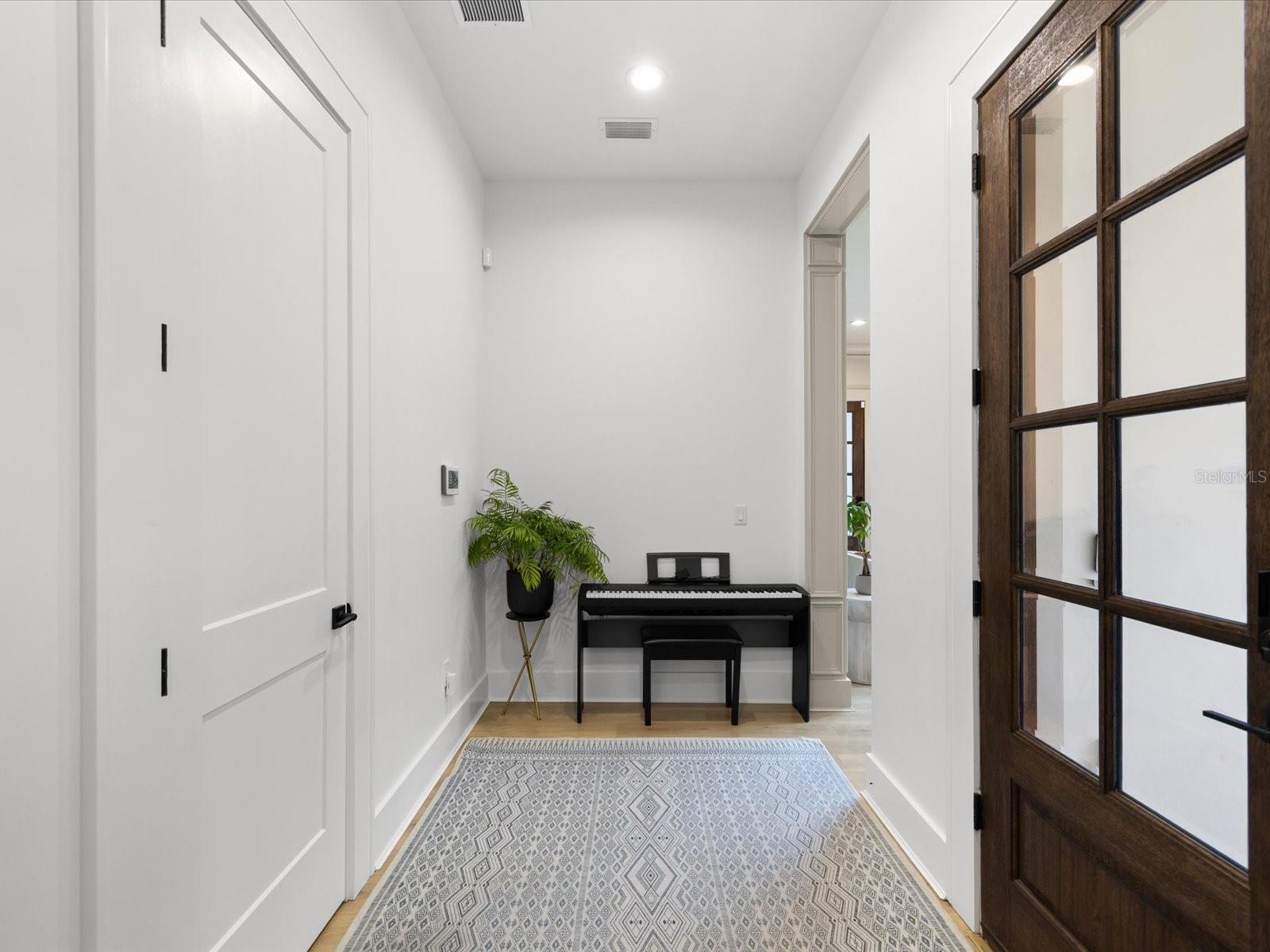 2123 S CORTEZ AVE — photo 15
