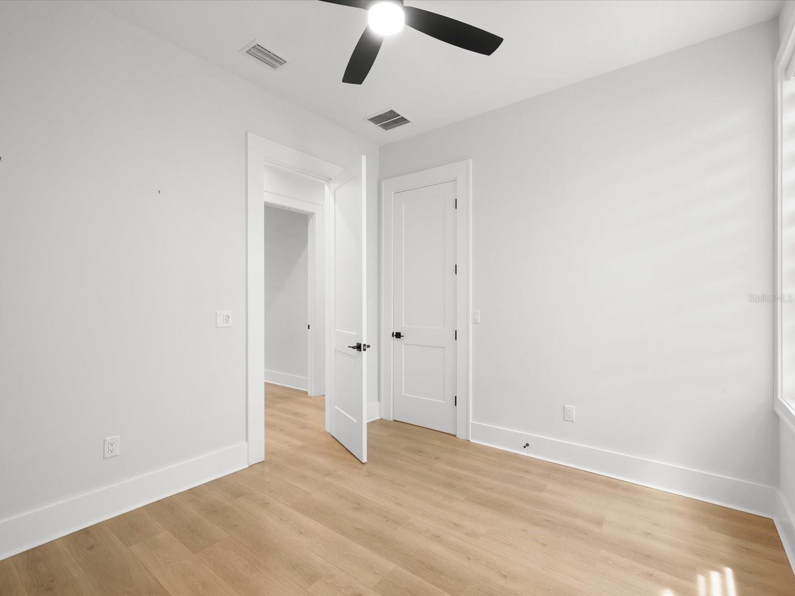2123 S CORTEZ AVE — photo 60