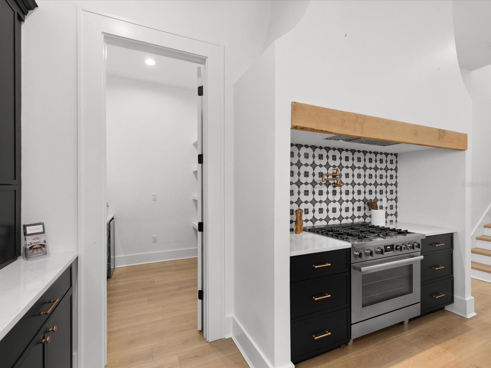2123 S CORTEZ AVE — photo 23