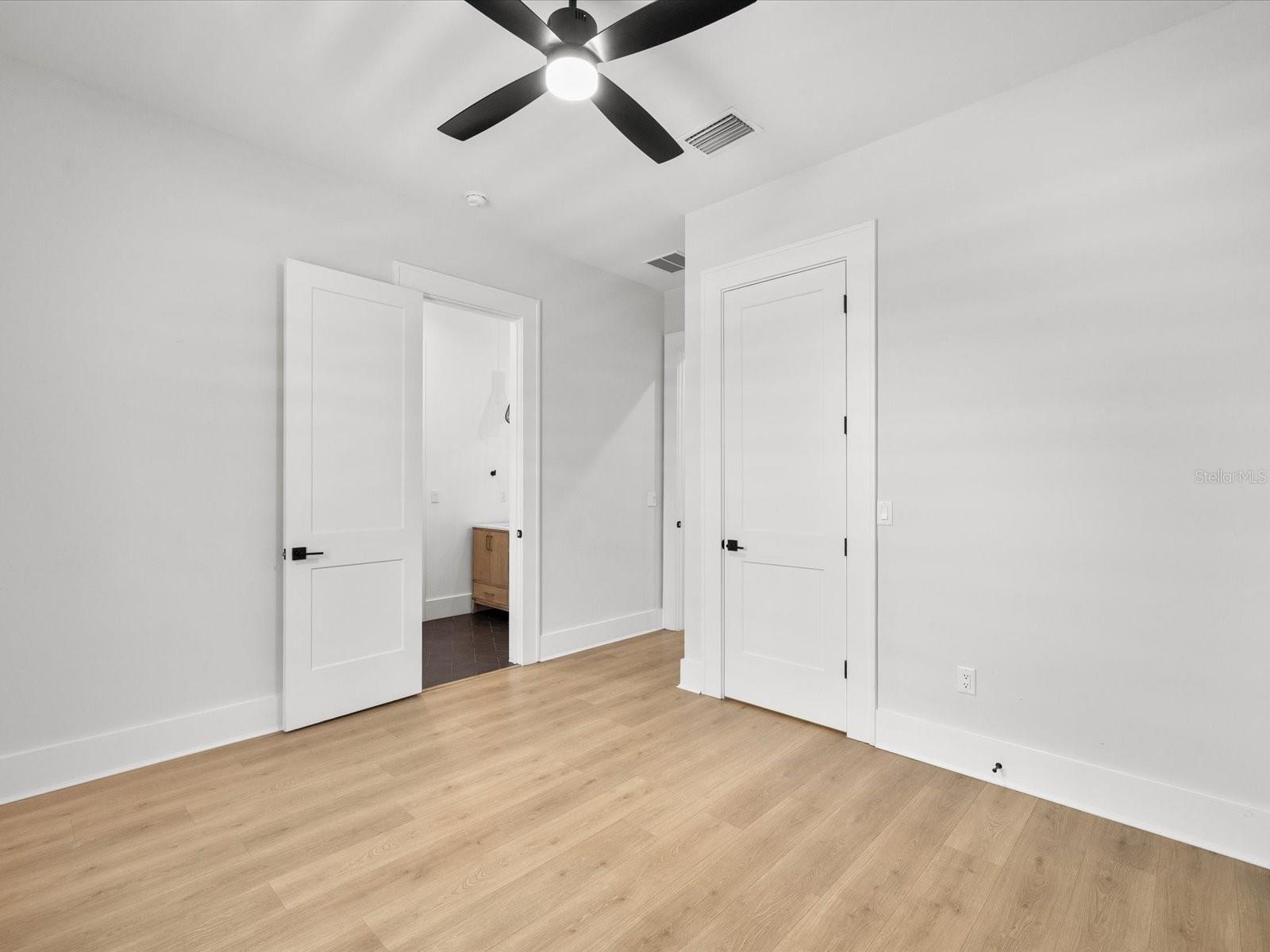 2123 S CORTEZ AVE — photo 47