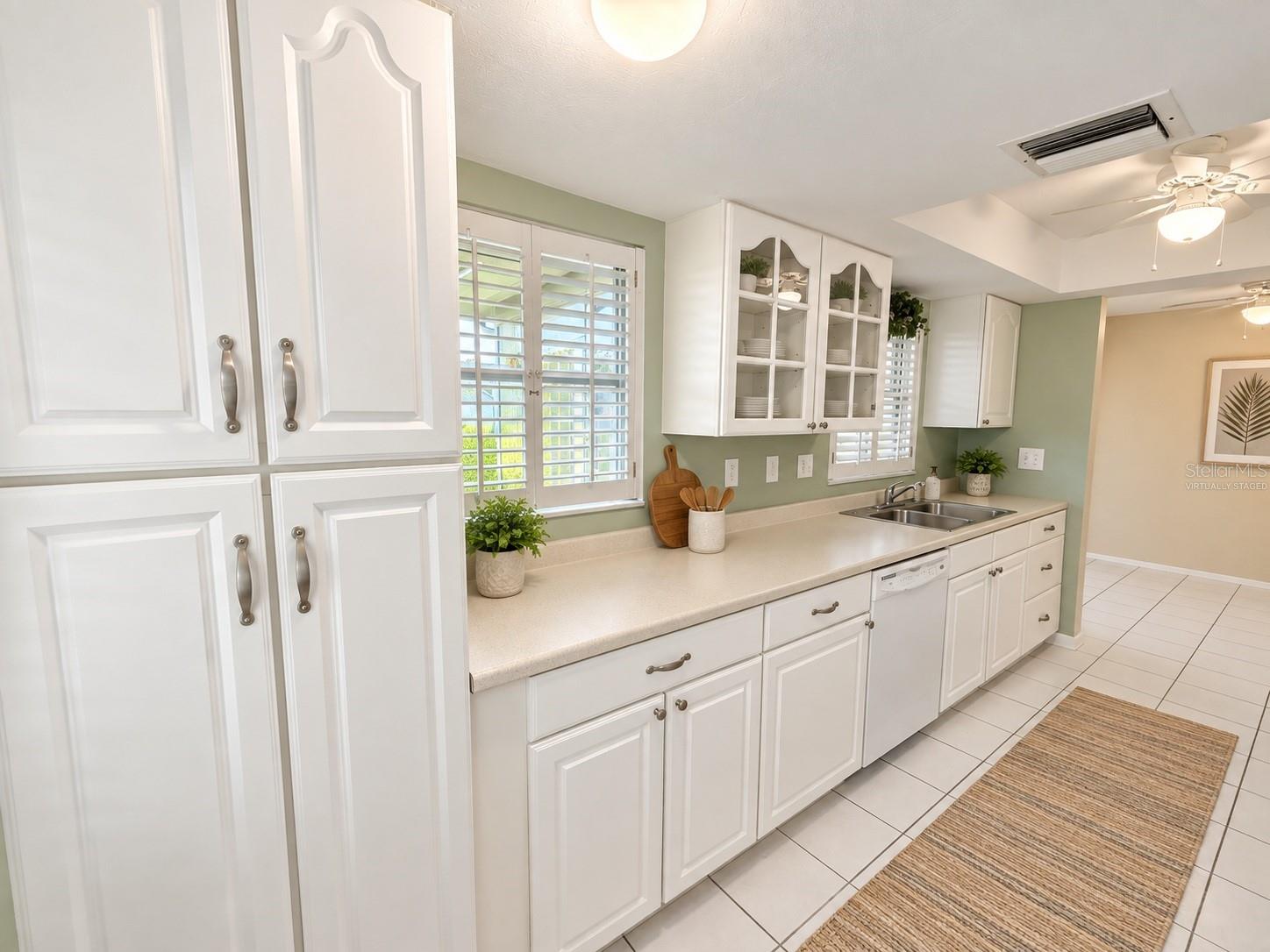 4359 GREAT LAKES DR N — photo 5