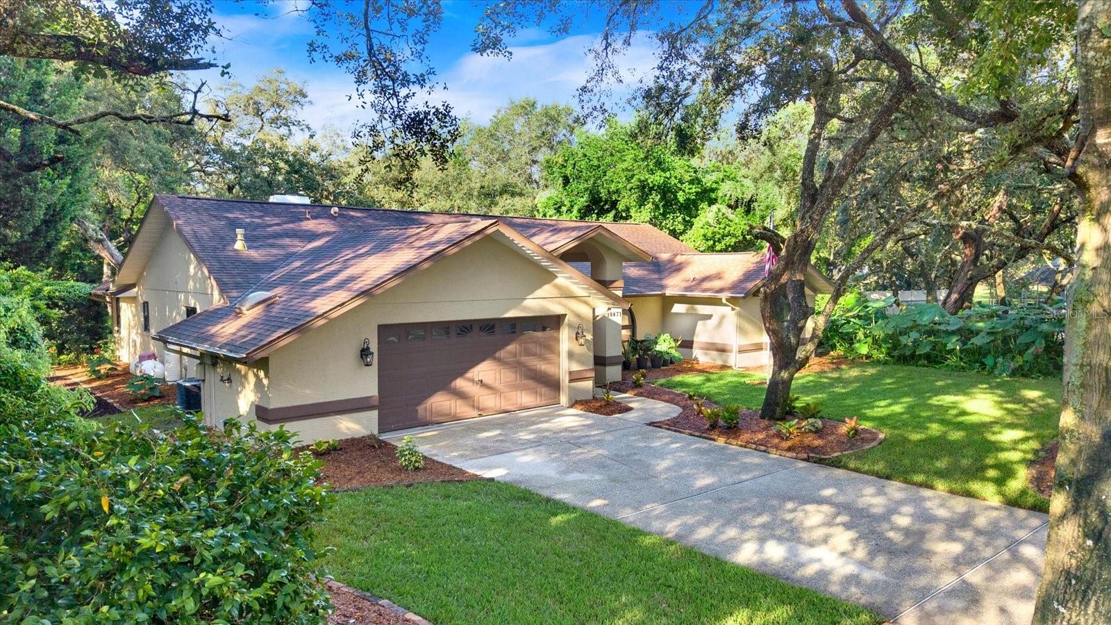 18671 AUTUMN LAKE AVE — photo 35
