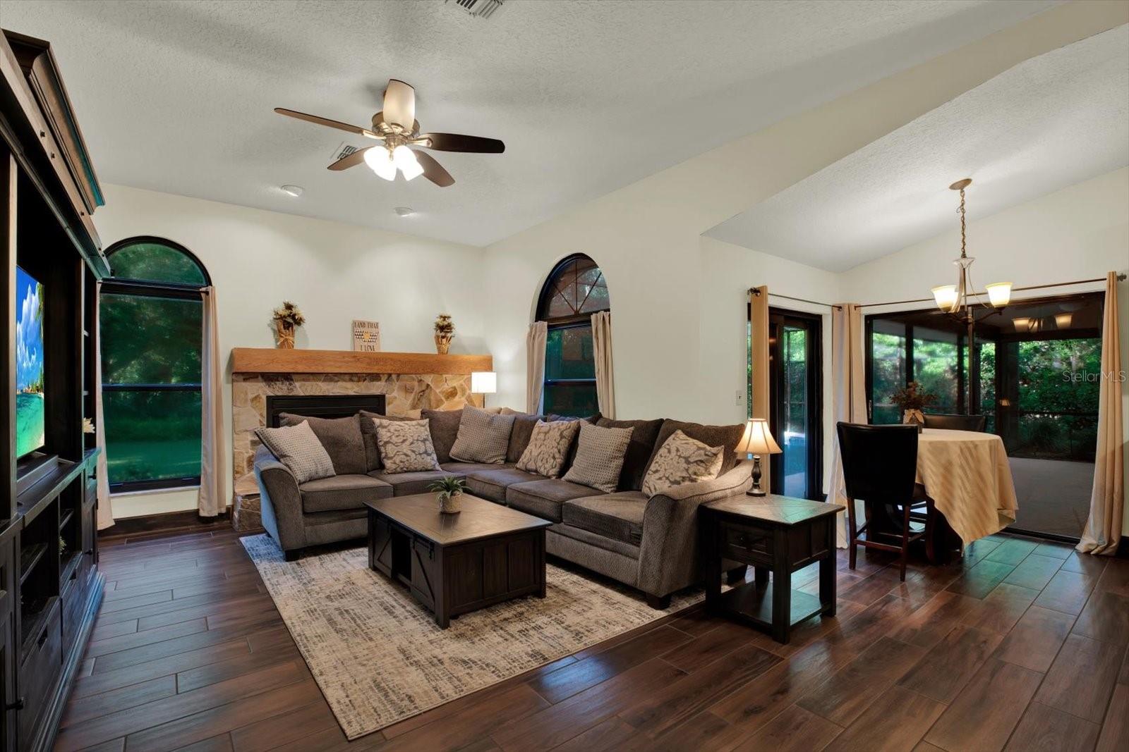 18671 AUTUMN LAKE AVE — photo 16
