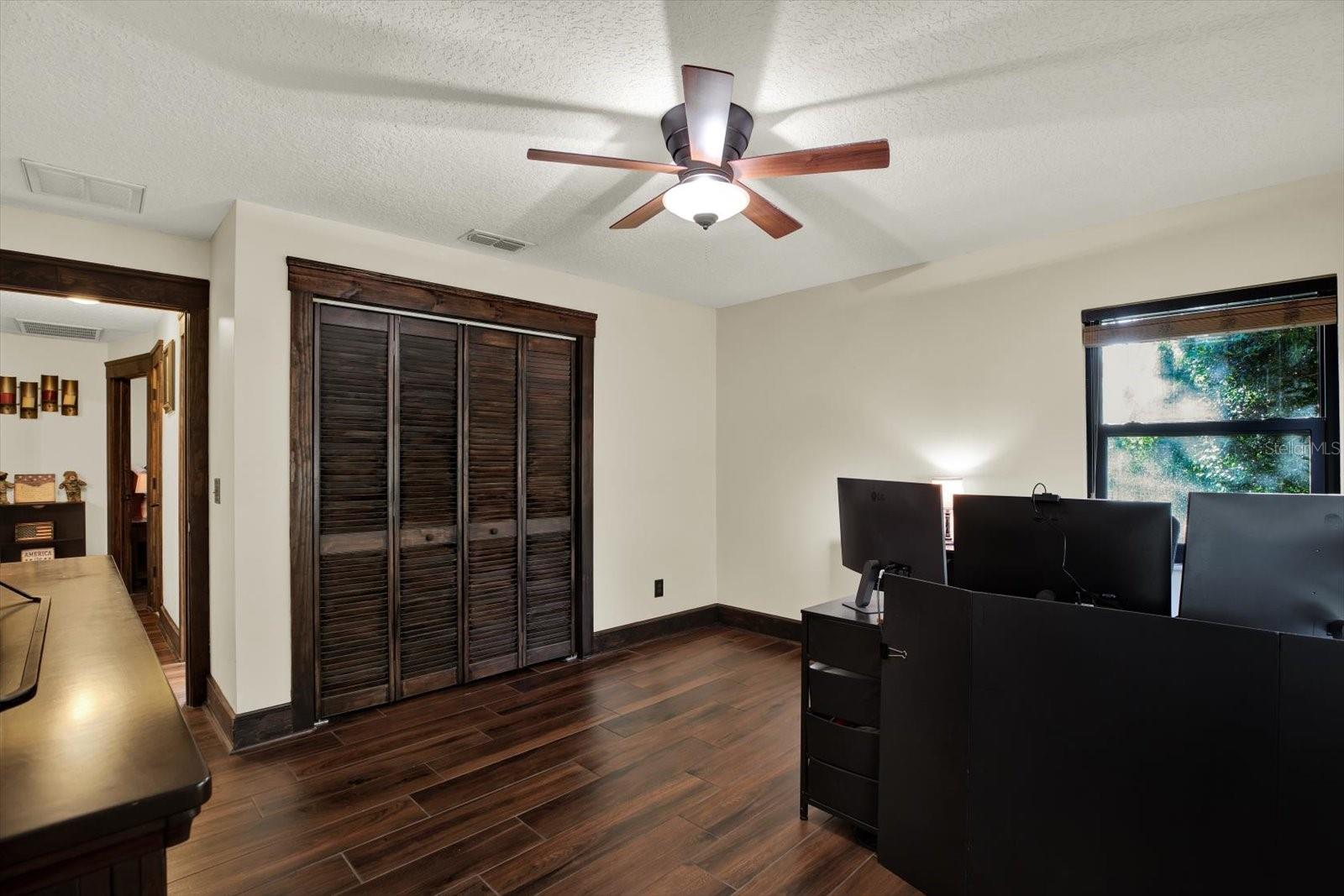 18671 AUTUMN LAKE AVE — photo 26