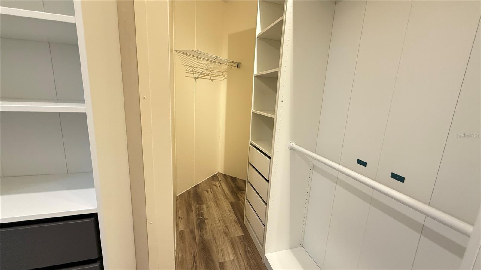 10404 BRUSSELS DR — photo 25