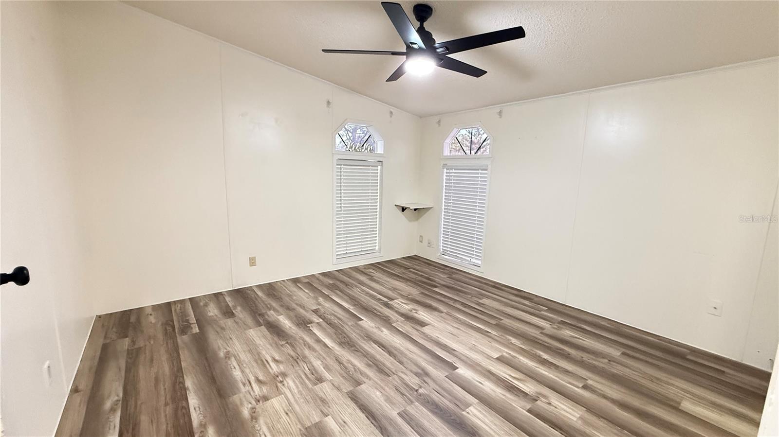 10404 BRUSSELS DR — photo 31
