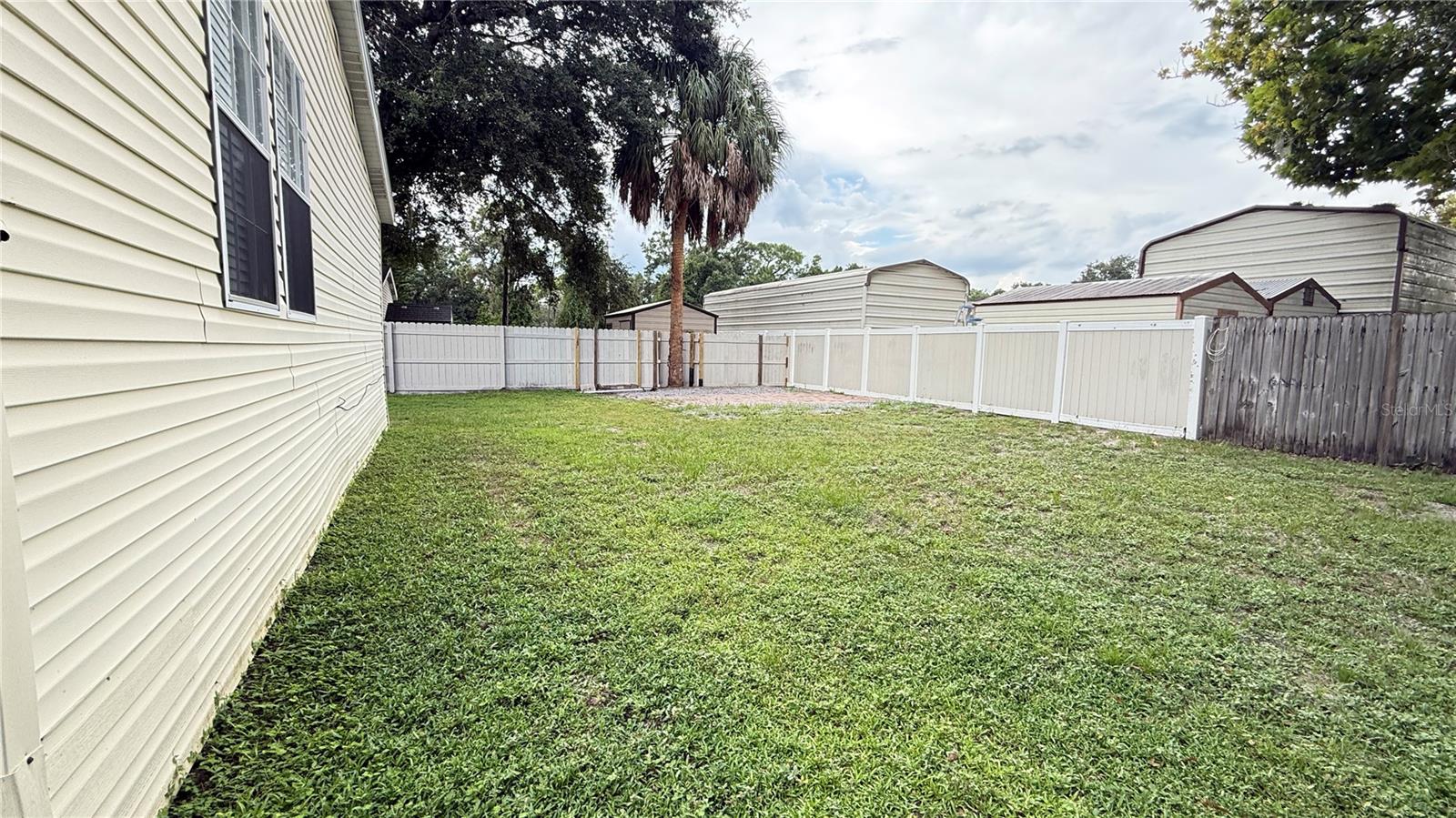 10404 BRUSSELS DR — photo 20