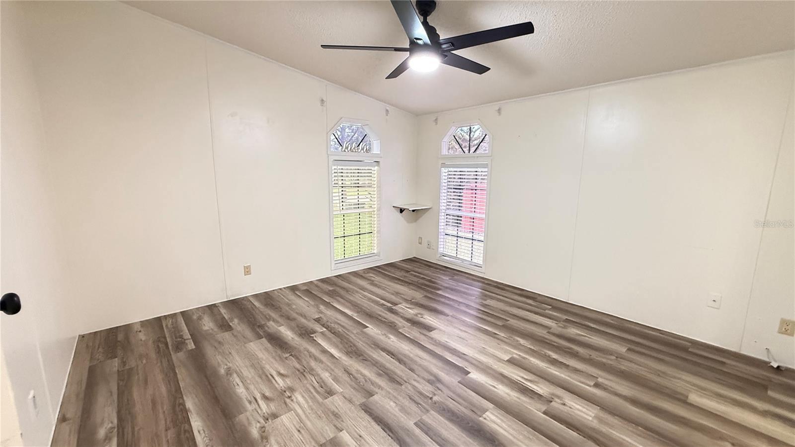 10404 BRUSSELS DR — photo 32