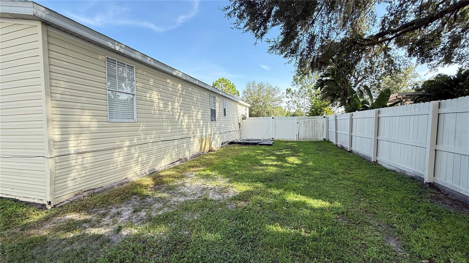 10404 BRUSSELS DR — photo 6