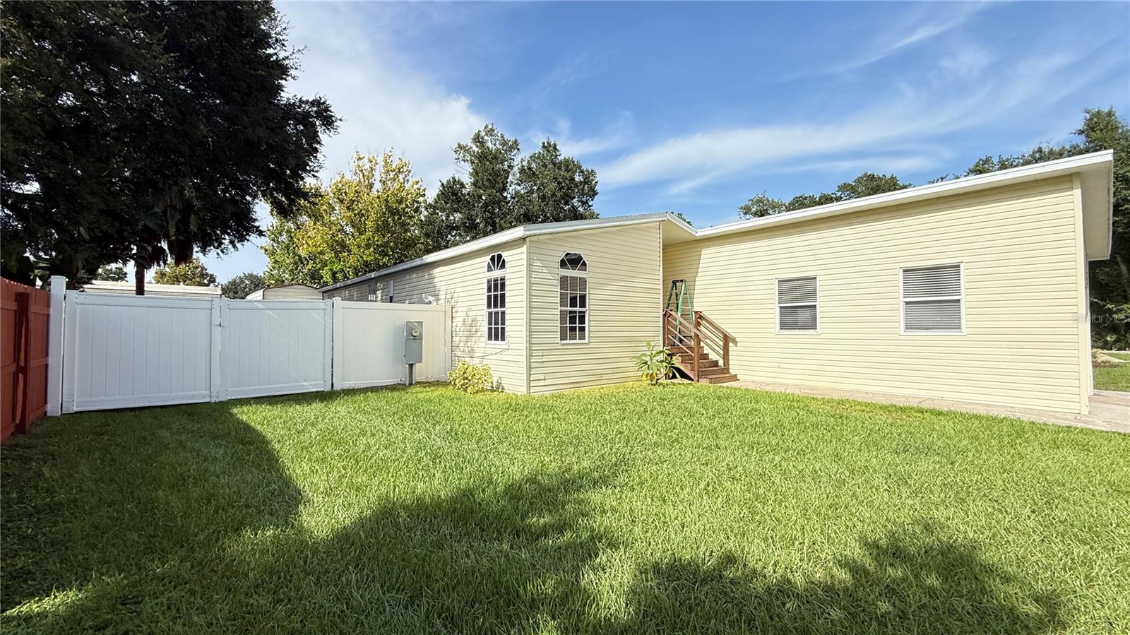 10404 BRUSSELS DR — photo 3