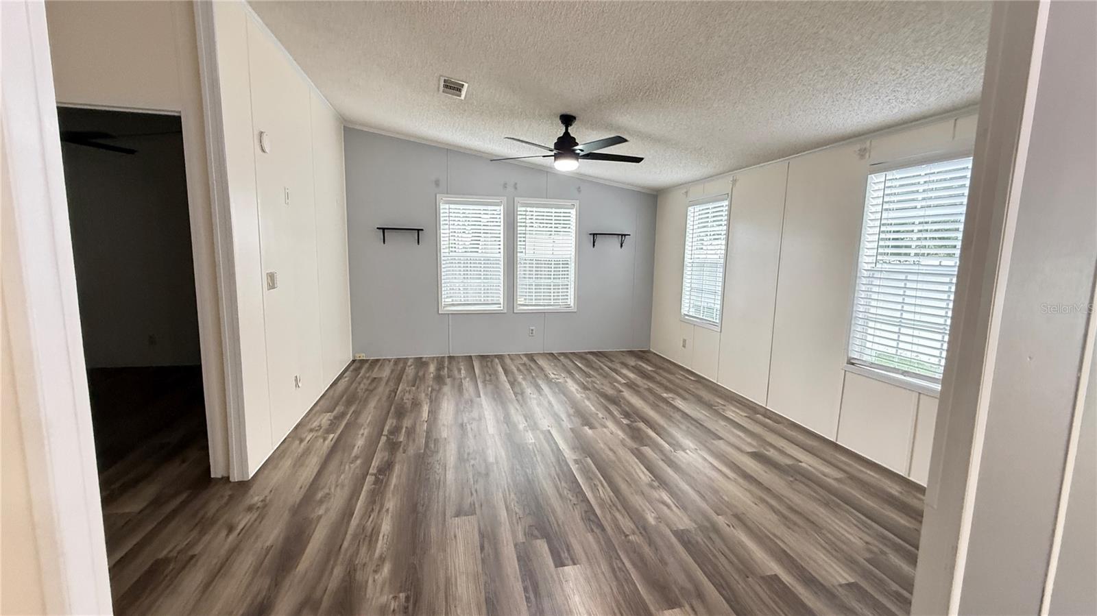 10404 BRUSSELS DR — photo 35
